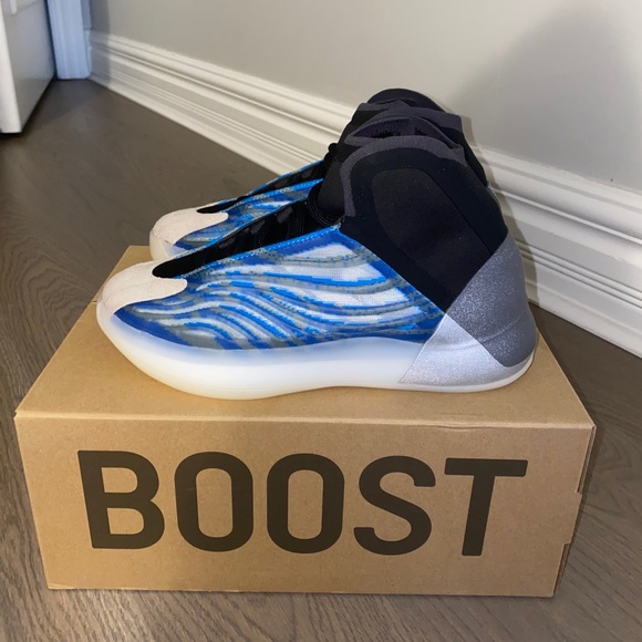 Yeezy QNTM BSKTBL Frozen Blue Size 5.5 Men\'s main image 5